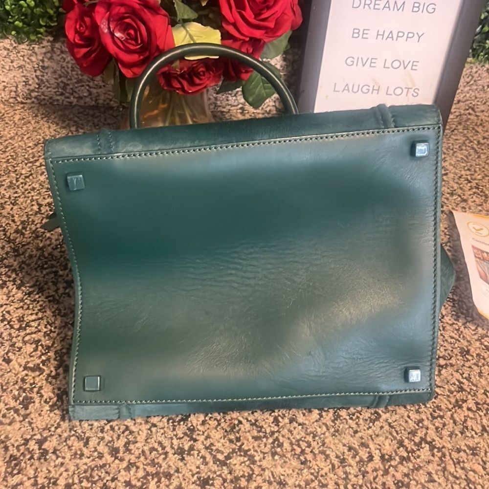 Ladies AUTHENTIC CELINE BAG - Picture 9 of 11